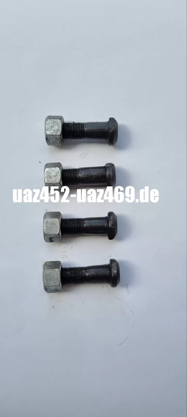 Schraube Kurbelwelle mit mutter UAZ, GAZ,  Wolga