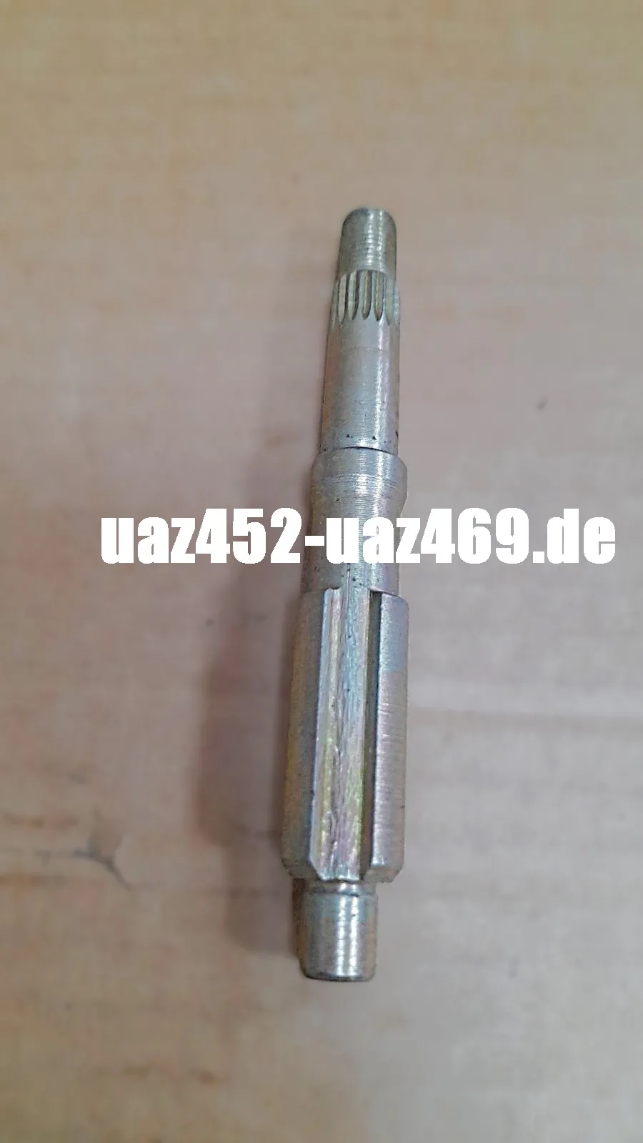 Getriebewelle der Schiebekupplung UAZ-452
